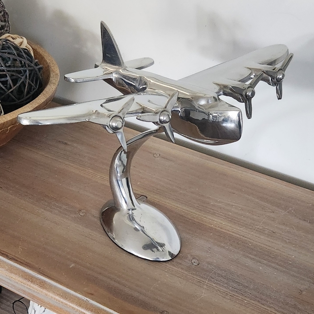 Art Deco Silver Airplane Statue – Polished Metal Aviation Home Office Accent